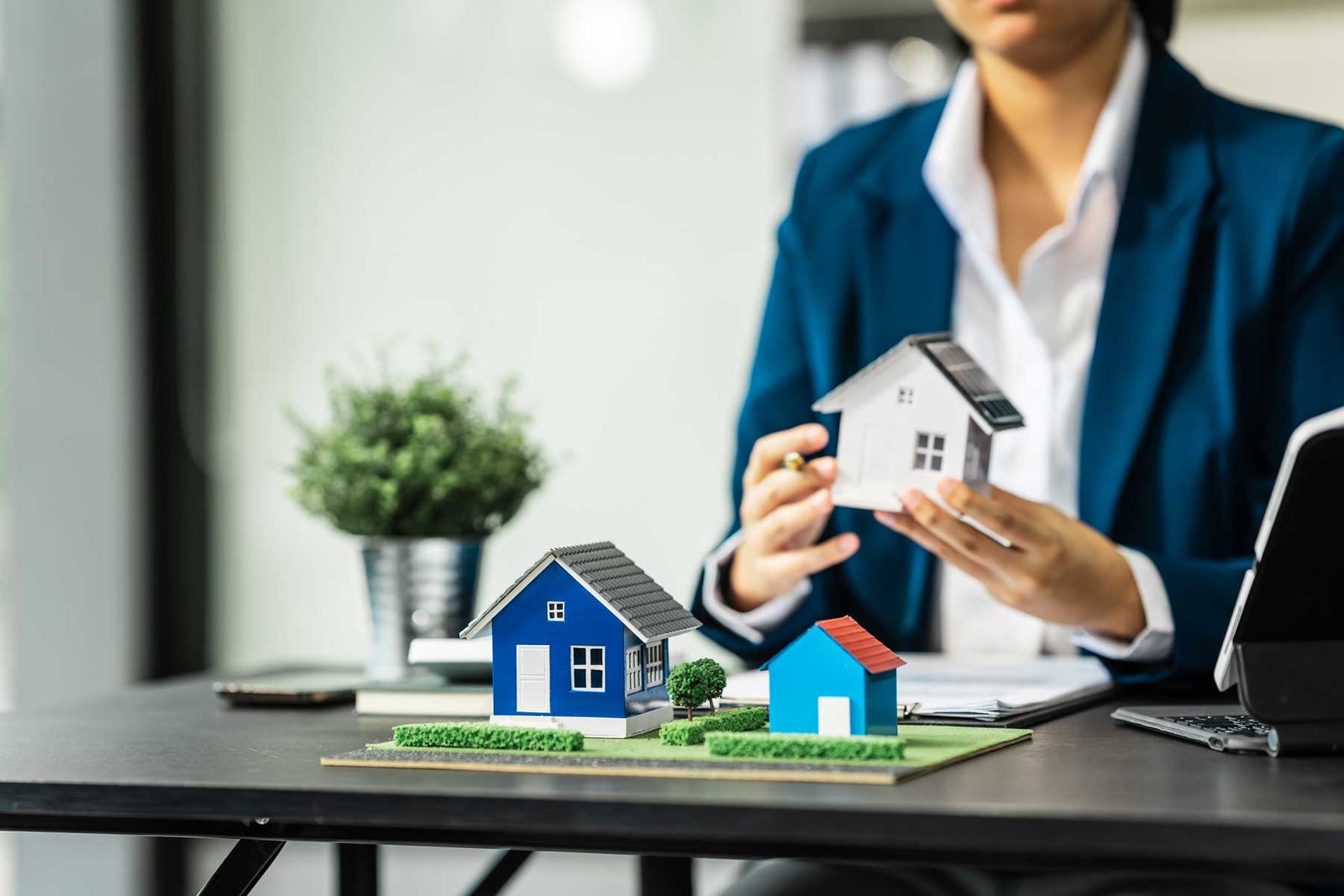 agente inmobiliario de casa velaris